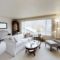 npgp1izrz8n-living-room-from-dinning